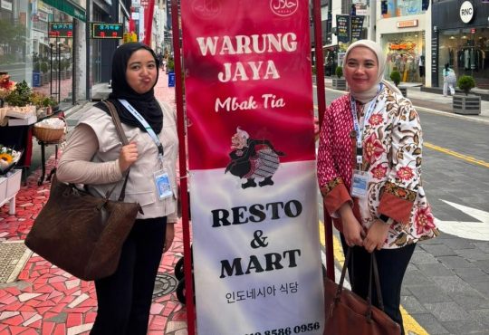 Prodi Manajemen Unisba Dampingi Warung Indonesia melalui PKM Internasional di Busan