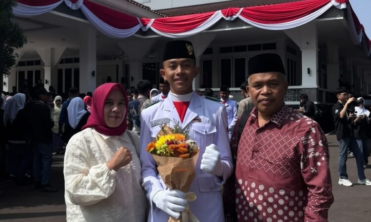 Di Pendopo Garut: Saat Bendera Berkibar, Nama KH Jaki Irfan Tersemat di Hati Orang Tua Zamzam