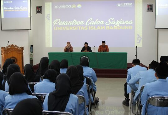 Pesantren Calon Sarjana Unisba Bekali 656 Mahasiswa dengan Ilmu dan Akhlak Karimah